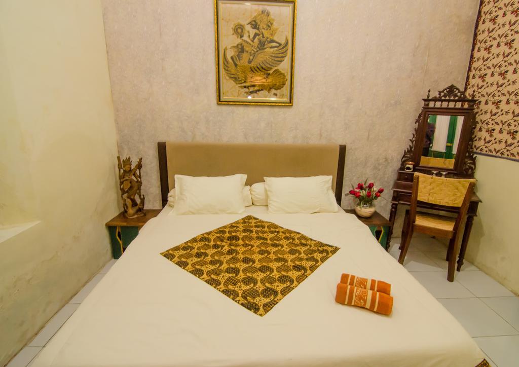 Pendopo Andari Homestay Джок'якарта Екстер'єр фото