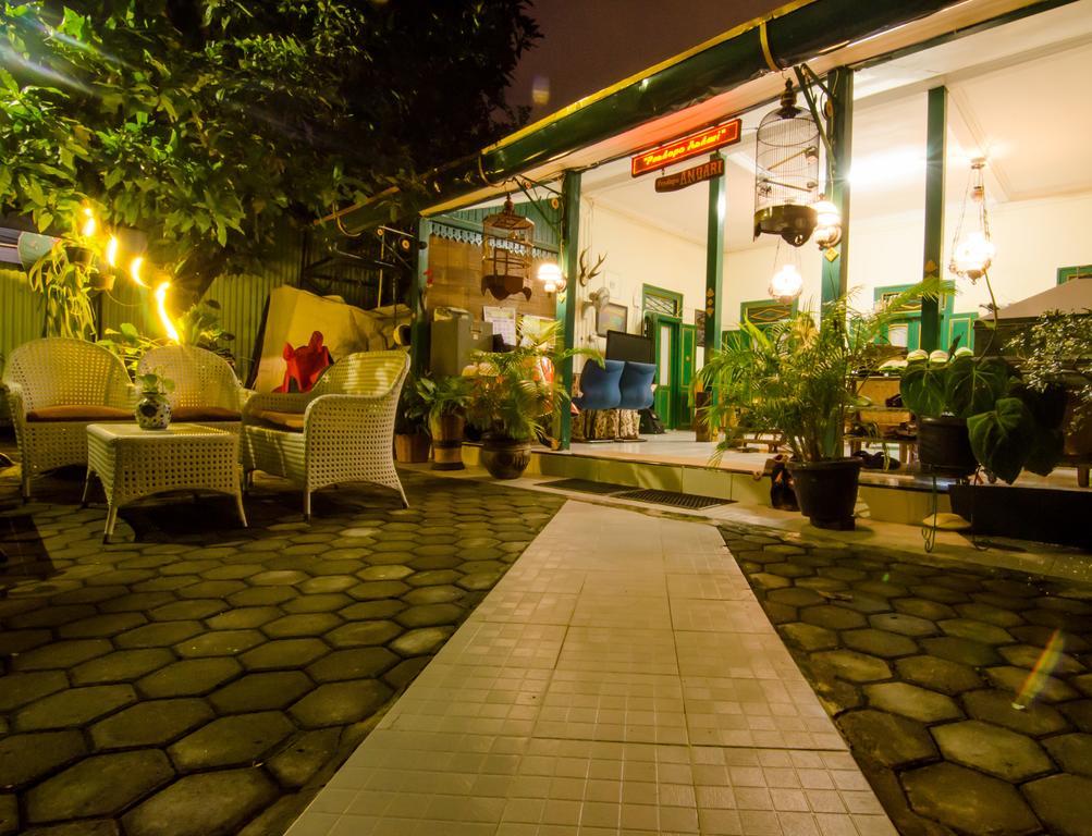 Pendopo Andari Homestay Джок'якарта Екстер'єр фото