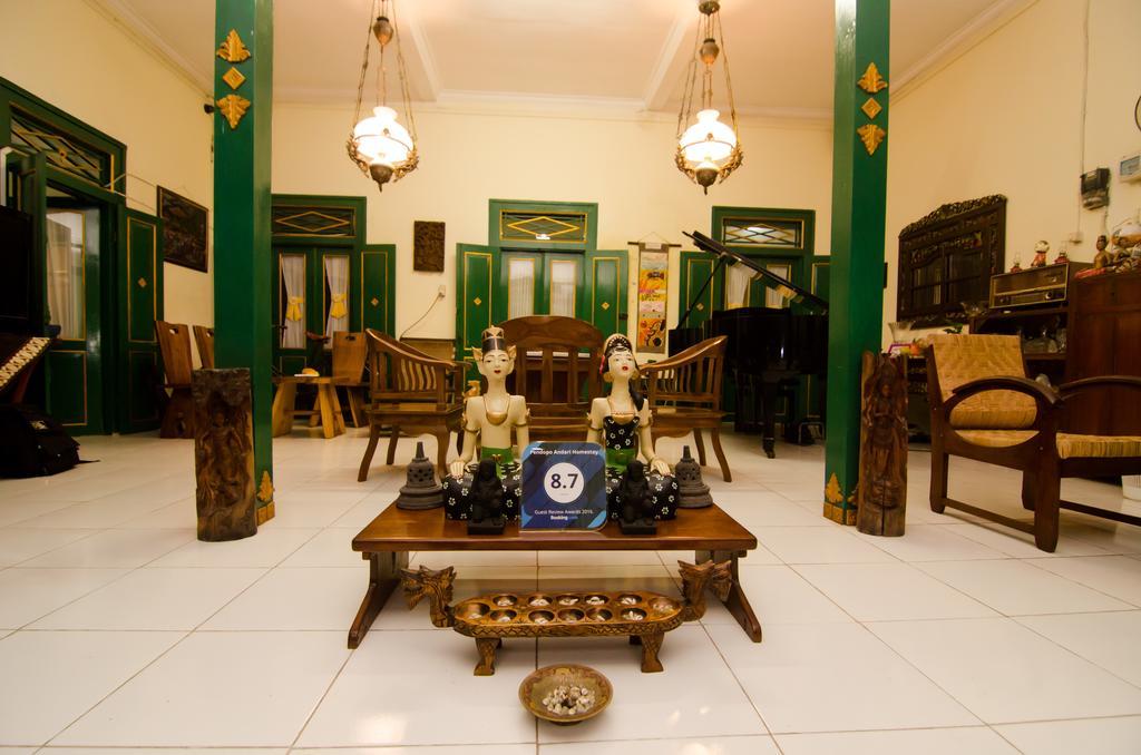 Pendopo Andari Homestay Джок'якарта Екстер'єр фото
