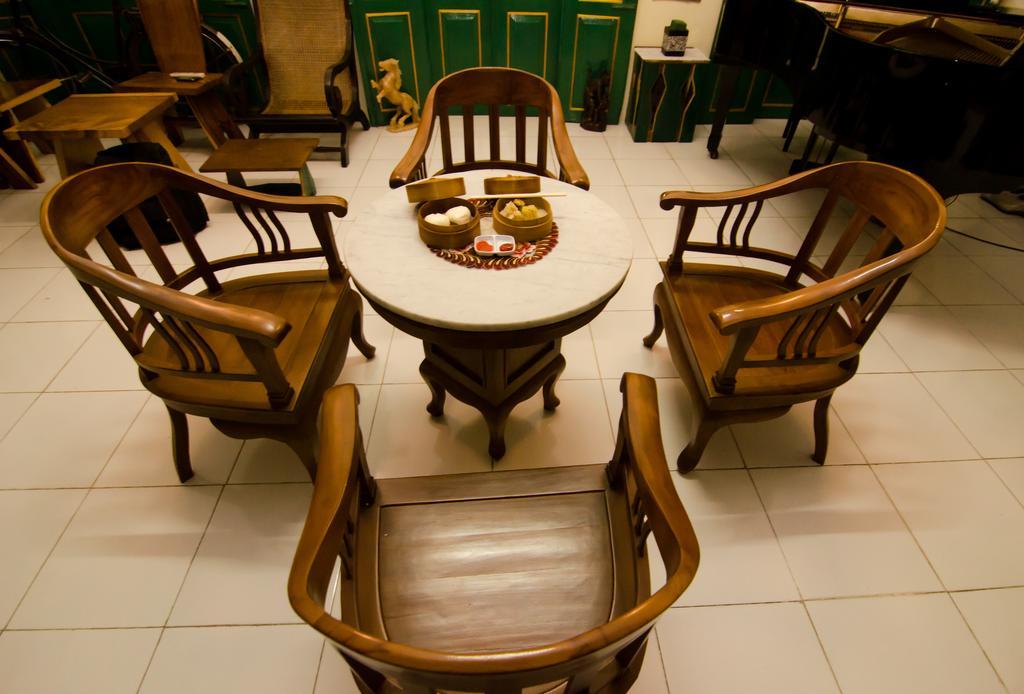 Pendopo Andari Homestay Джок'якарта Екстер'єр фото