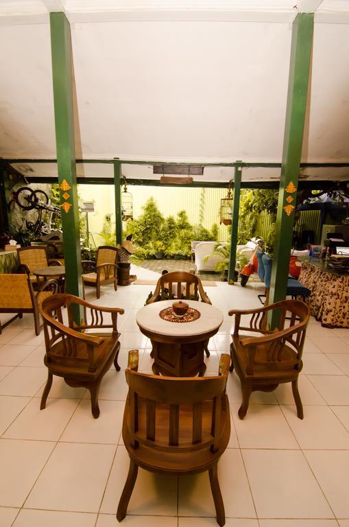 Pendopo Andari Homestay Джок'якарта Екстер'єр фото
