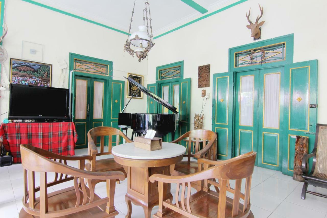 Pendopo Andari Homestay Джок'якарта Екстер'єр фото