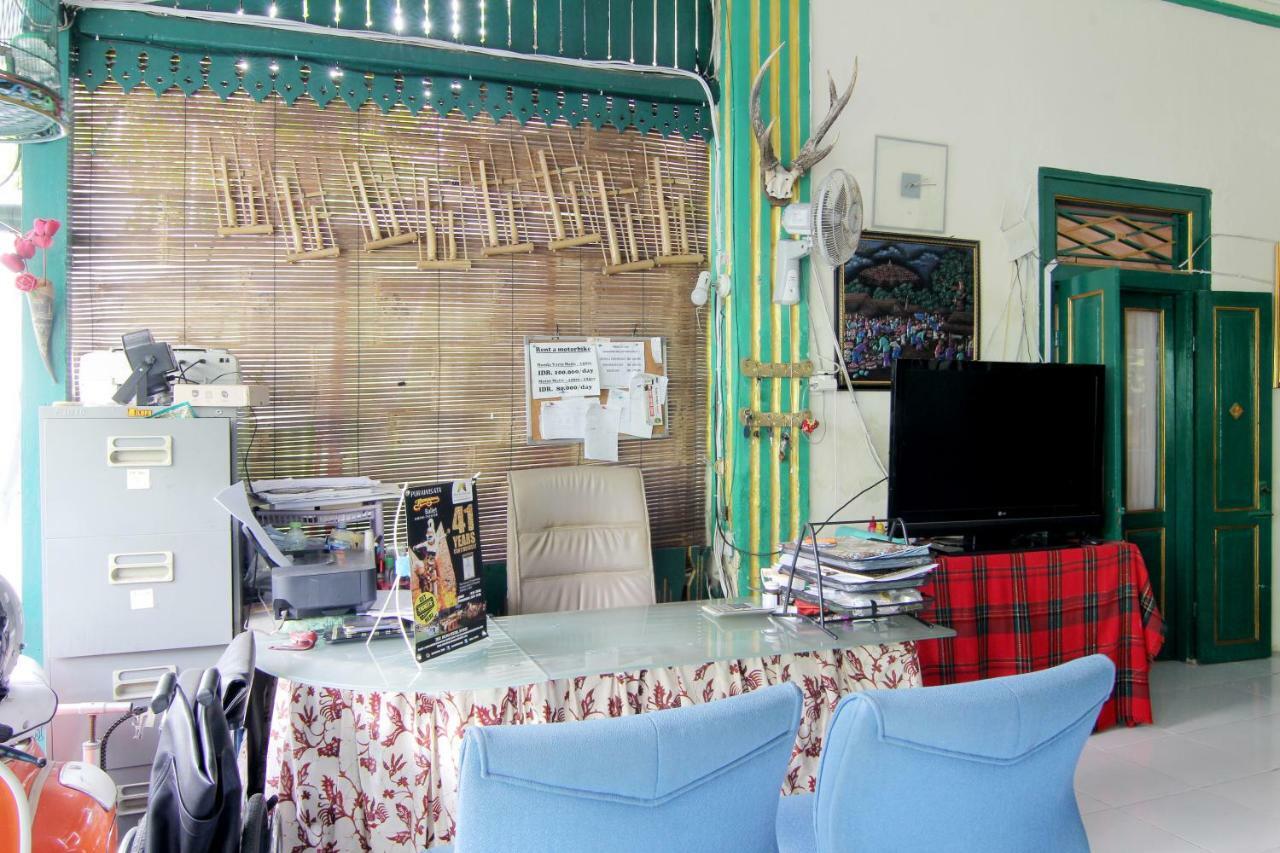 Pendopo Andari Homestay Джок'якарта Екстер'єр фото